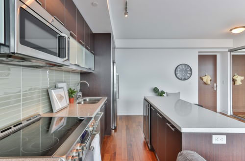 揮向造假企業(yè)、地方環(huán)保部門(mén)和地方政府